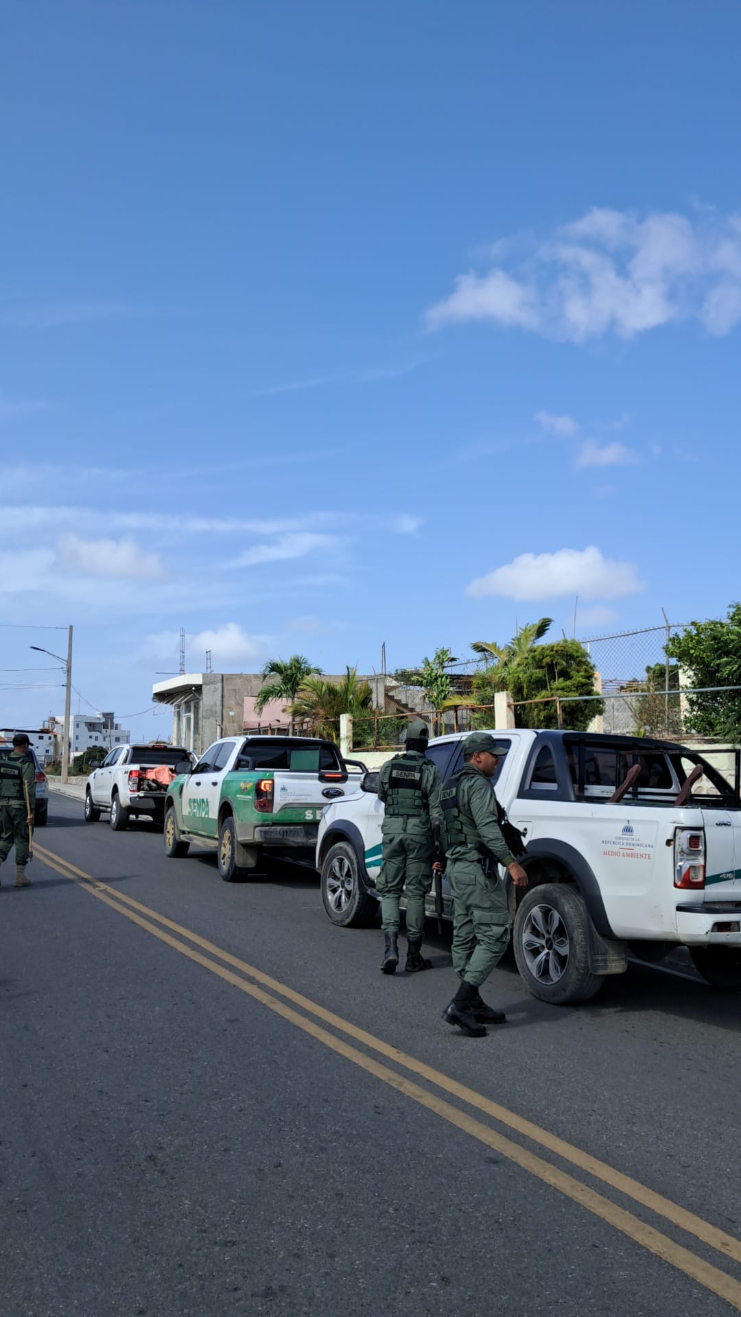 SENPA y Medio Ambiente intervienen ante invasión y explotación ilegal en Villa Güera Peravia. SENPA y Medio Ambiente intervienen ante invasión y explotación ilegal en Villa Güera Peravia.