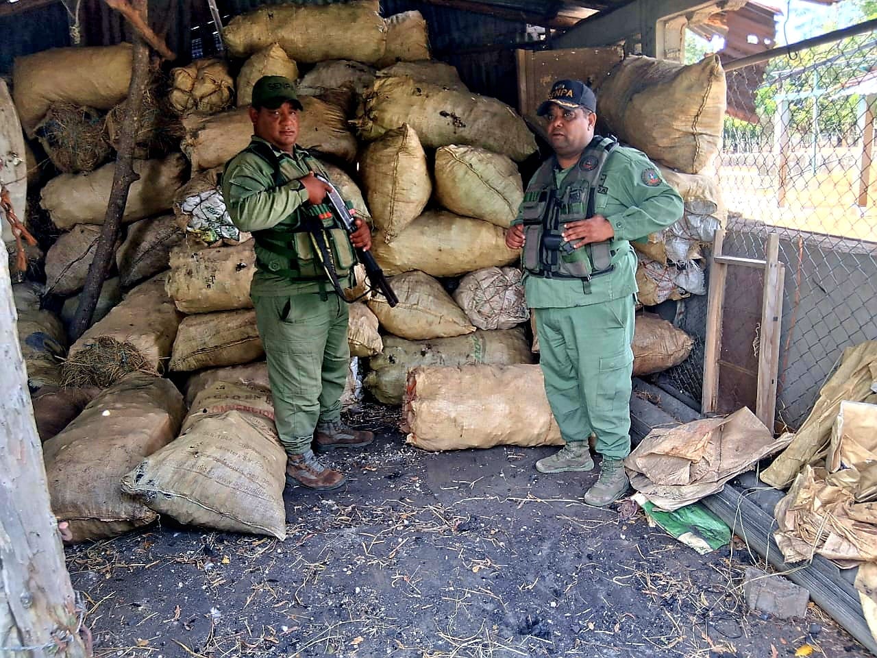 SENPA interviene cargamento ilegal de carbón vegetal en comunidad Mata Gallo SENPA interviene cargamento ilegal de carbón vegetal en comunidad Mata Gallo