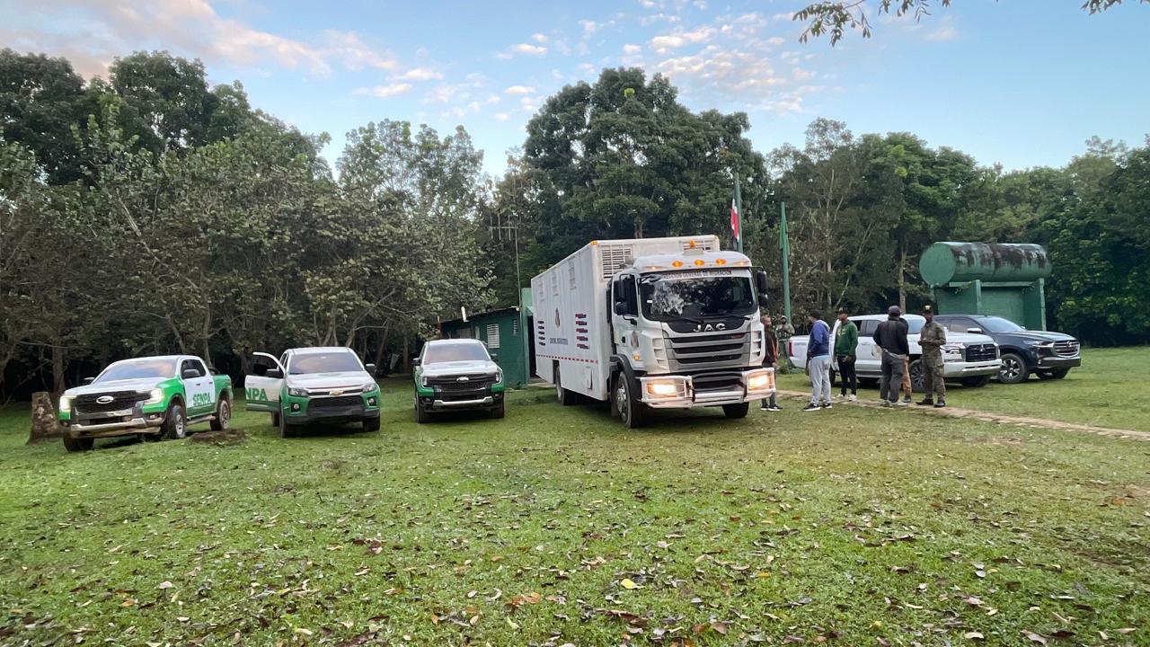 SENPA, Medio Ambiente, Fuerzas Armadas y Migración realizan operativo conjunto en el Parque Nacional Los Haitises