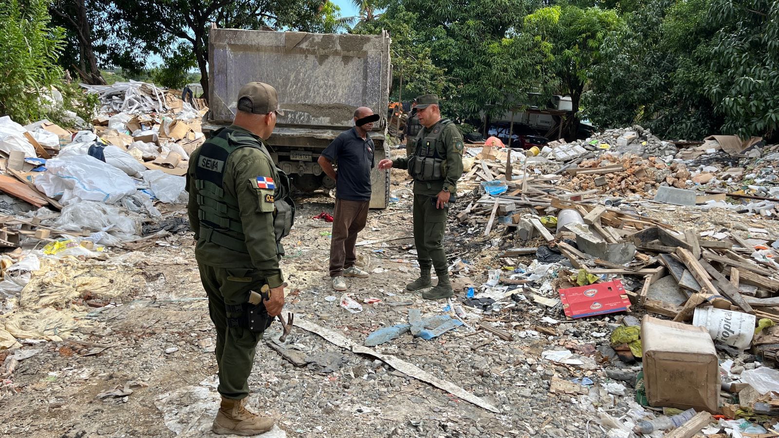 SENPA DETIENE 4 PERSONAS Y RETIENE VEHICULOS DURANTE OPERATIVOS EN VARIAS PROVINCIAS