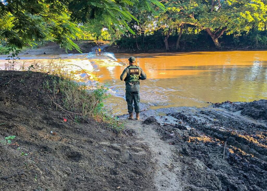 SENPA verifica alerta ciudadana sobre presunta extracción de arena en el río Guayubín