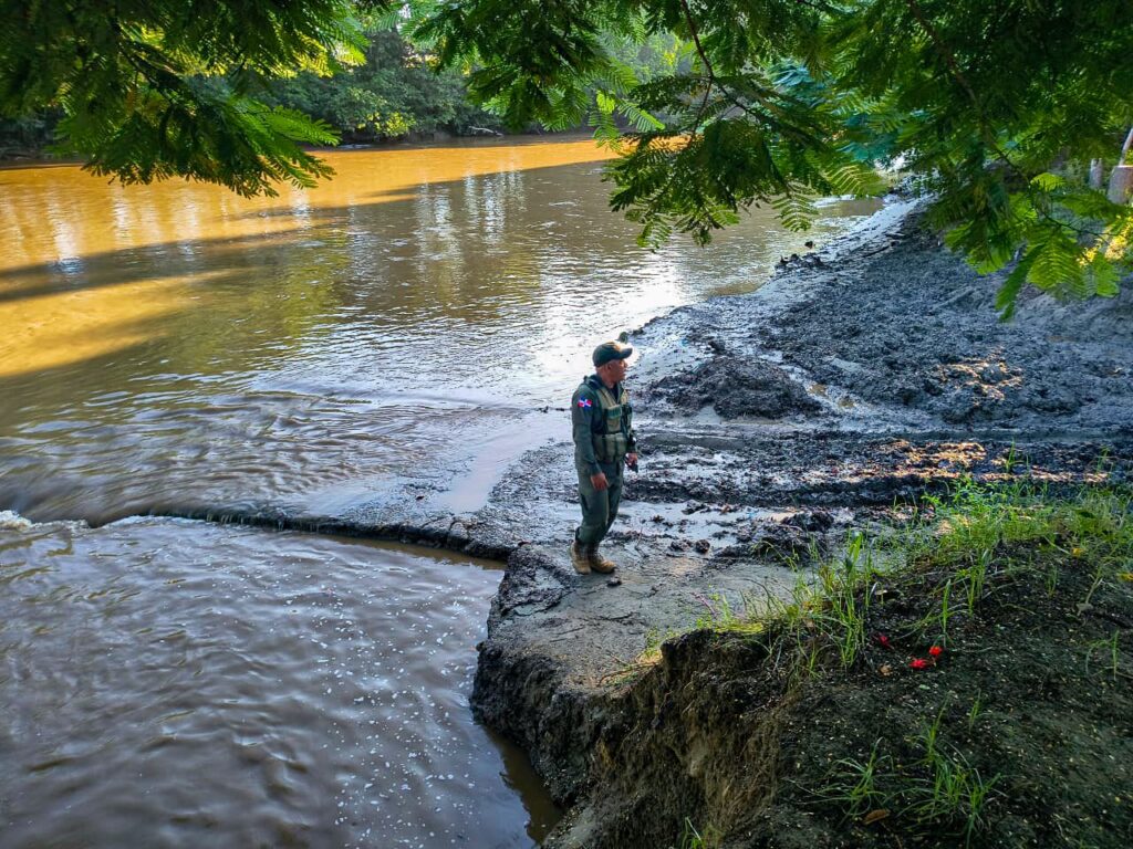SENPA verifica alerta ciudadana sobre presunta extracción de arena en el río Guayubín